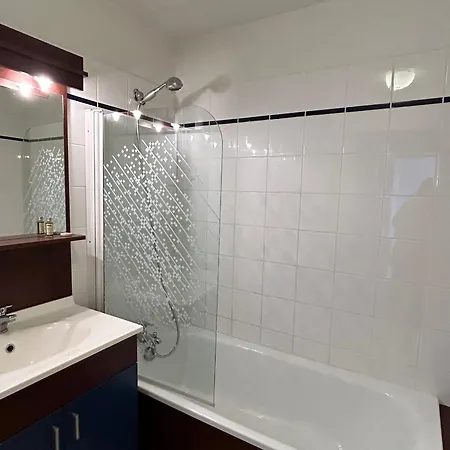 T2 Avec Balcon & Piscine, Proche Thermes - Fr-1-541-103 شقة